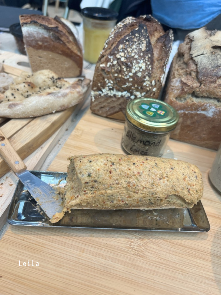 202510051405pain levain épicé et beurre miso kimchi.jpeg